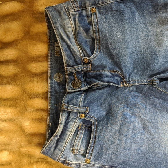 So authentic American heritage skinny jeans - Picture 5 of 7